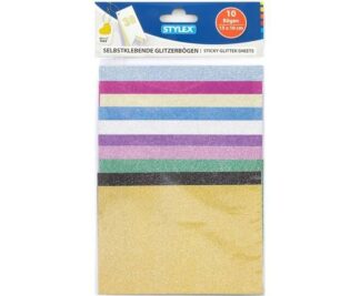 Glitzerpapier klebend